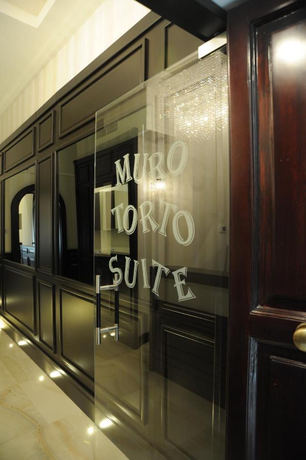 פויג'ה Muro Torto Suite - Struttura Sanificata Giornalmente Con Ozono E Prodotti Specifici Conformi Al Decalogo Del Ministero Salute - Personale Sottoposto A Test Sierologico Periodicamente מראה חיצוני תמונה